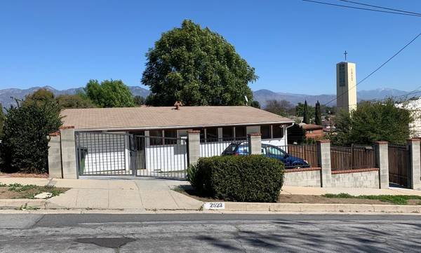 $860 / 1br - Price Reduced, large private room for rent (Alhambra)