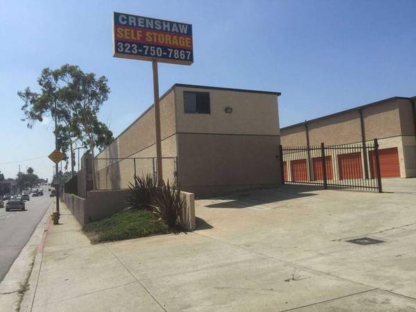 100ft2 - CLEAN &amp; SAFE STORAGE FACILITY (Crenshaw &amp; 67th St)