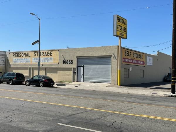 Self Storage Units, Lowest Prices in the SF Valley 2nd Month $1!! (North Hollywood)
