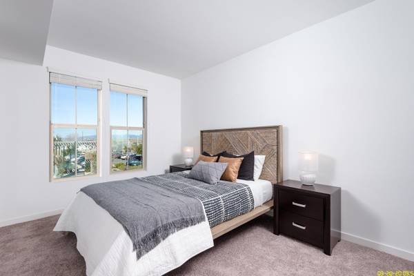 $3,595 / 2br - 1219ft2 - Brand New 2 Bedroom in Santa Clarita | Balcony | In Home Stackable Washer/Dryer (Old Town Newhall / Santa Clarita)