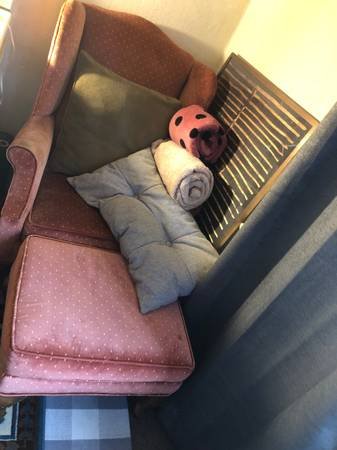 Small DTLA Available Quiet and Peaceful (Echo Park or DTLA)