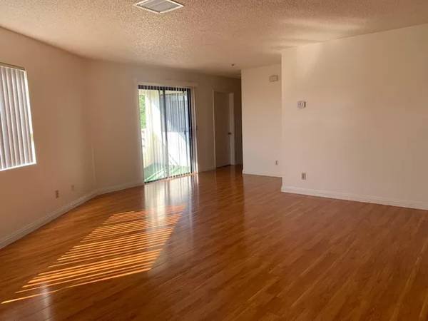 $1,299 / 1br - 700ft2 - Move-in today, calm and sunny 1 bed 1 bath room in 2 bed 2 bath centrally located (Alhambra, South Pasadena)