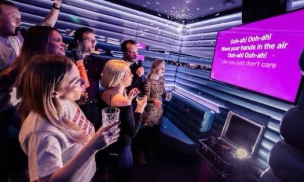 Hostesses Wanted for Upscale Lounges (Los Angeles)