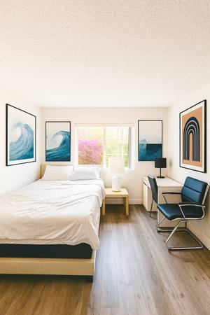 $500 Weekly Penthouse Room Rental