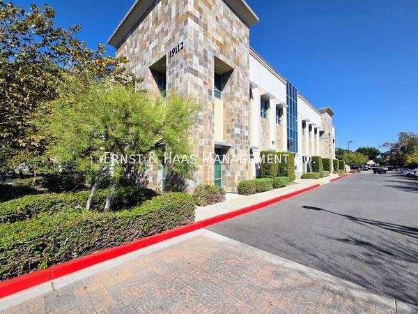 $919 / 212ft² - Commercial Space in the Heart of Cerritos! (Cerritos)